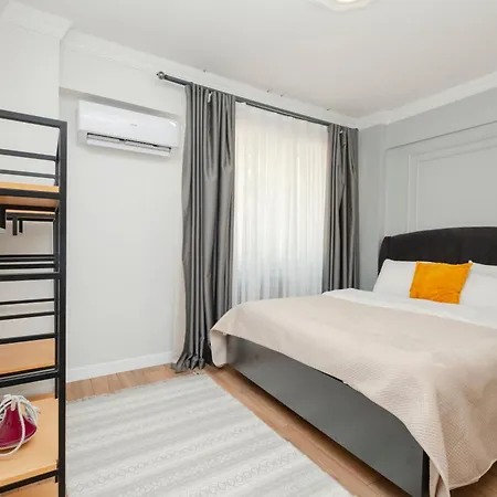 Two-bedroom Bosphorus View Family In Managed - Balcony 4*